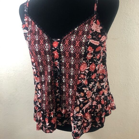 Eyeshadow spaghetti strap floral top size M - Picture 1 of 4